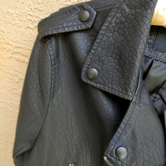 Moto jacket Coalition Black Vegan embossed  faux leather - Picture 7 of 8